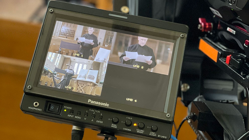 Livestream behind the scenes 14